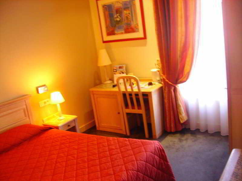 Brit Hotel Aux Sacres Reims, Centre Historique Ngoại thất bức ảnh