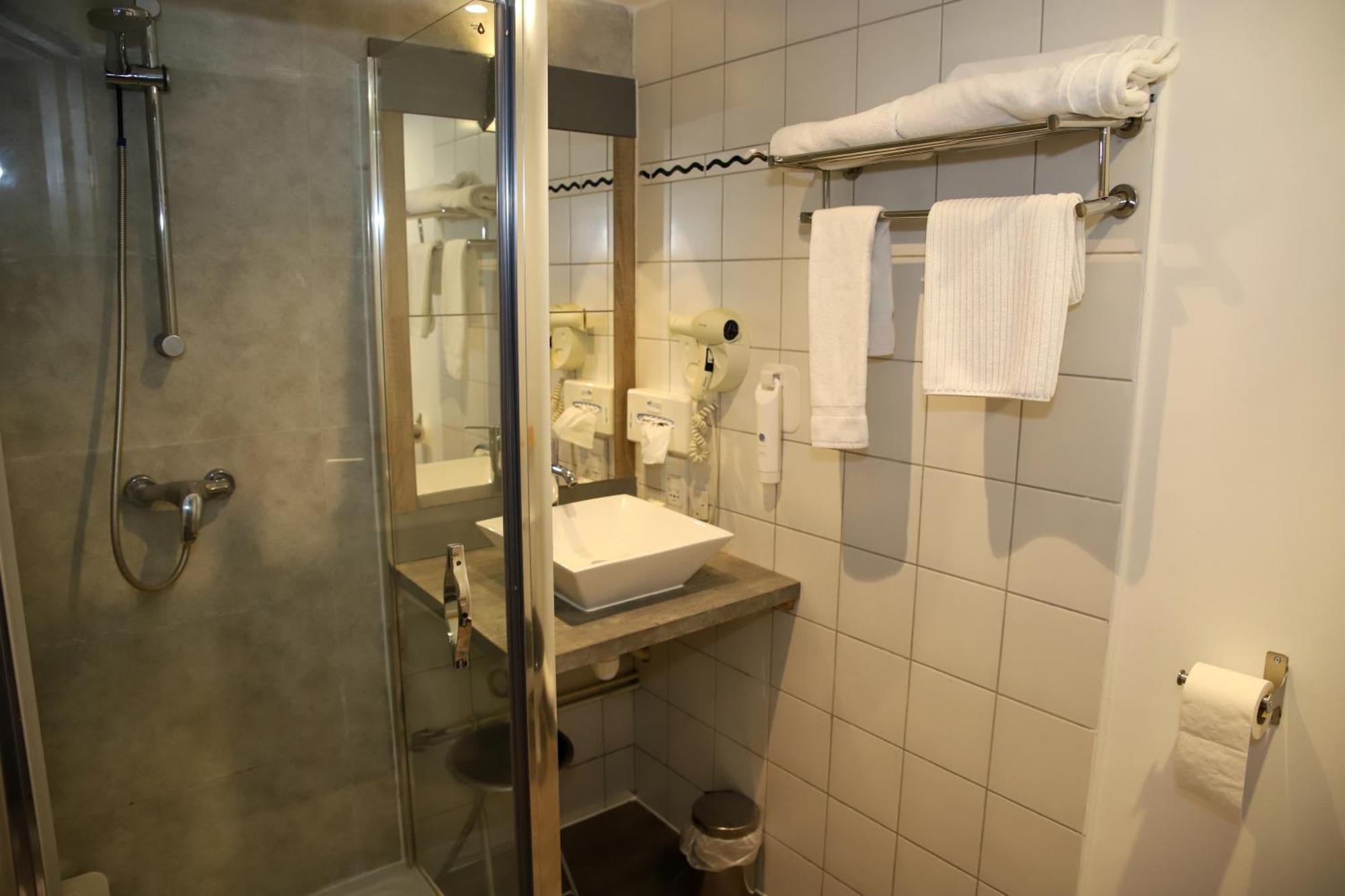 Brit Hotel Aux Sacres Reims, Centre Historique Ngoại thất bức ảnh