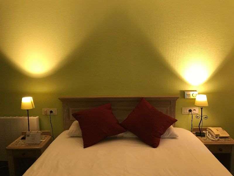 Brit Hotel Aux Sacres Reims, Centre Historique Phòng bức ảnh