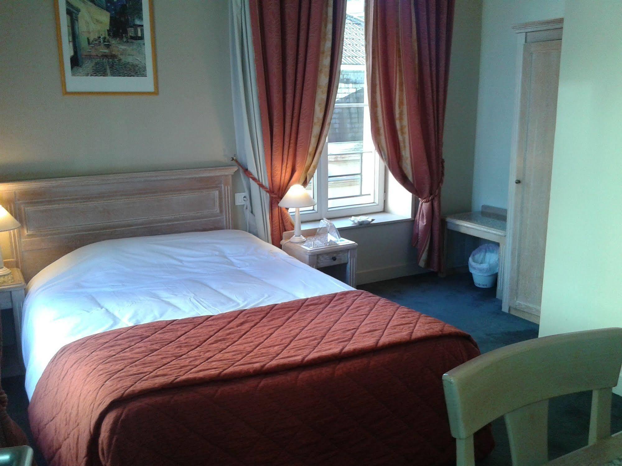 Brit Hotel Aux Sacres Reims, Centre Historique Ngoại thất bức ảnh